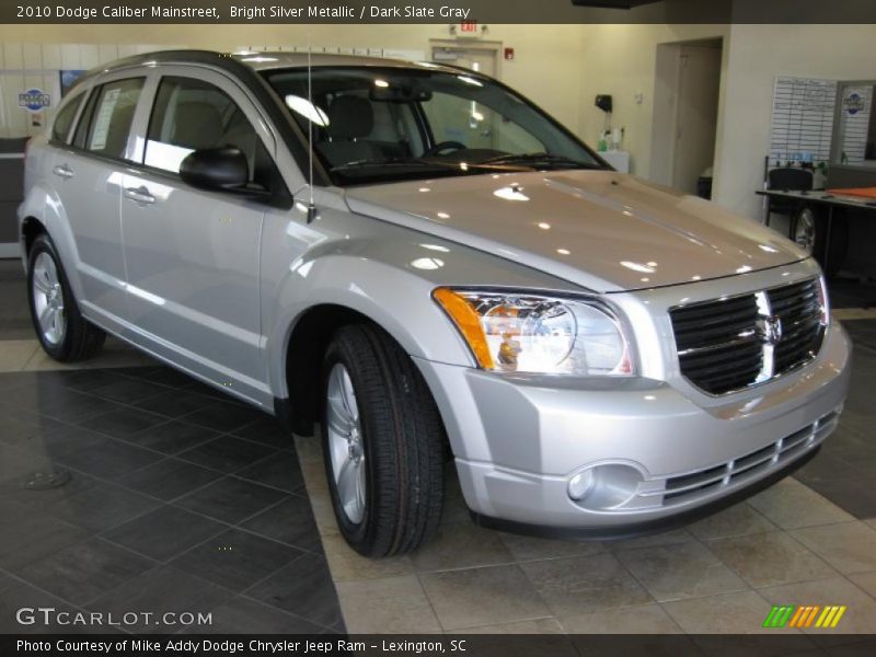 Bright Silver Metallic / Dark Slate Gray 2010 Dodge Caliber Mainstreet