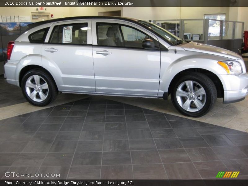 Bright Silver Metallic / Dark Slate Gray 2010 Dodge Caliber Mainstreet