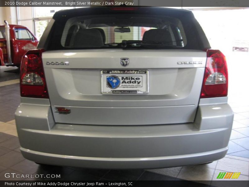 Bright Silver Metallic / Dark Slate Gray 2010 Dodge Caliber Mainstreet
