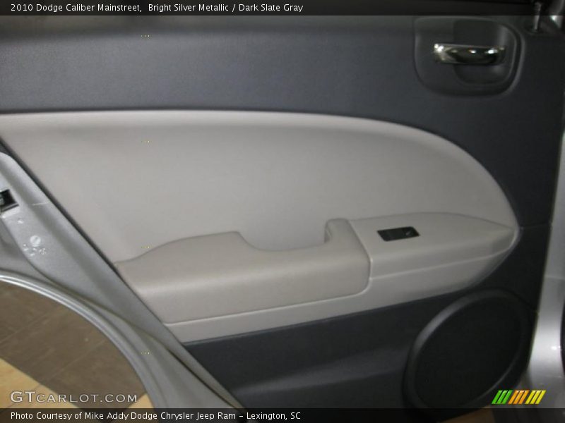 Bright Silver Metallic / Dark Slate Gray 2010 Dodge Caliber Mainstreet