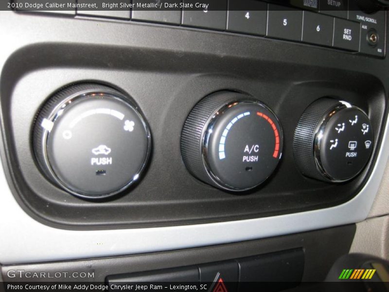 Bright Silver Metallic / Dark Slate Gray 2010 Dodge Caliber Mainstreet