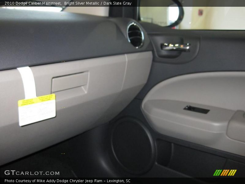 Bright Silver Metallic / Dark Slate Gray 2010 Dodge Caliber Mainstreet