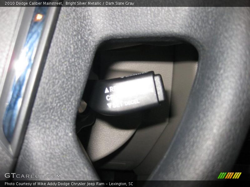 Bright Silver Metallic / Dark Slate Gray 2010 Dodge Caliber Mainstreet