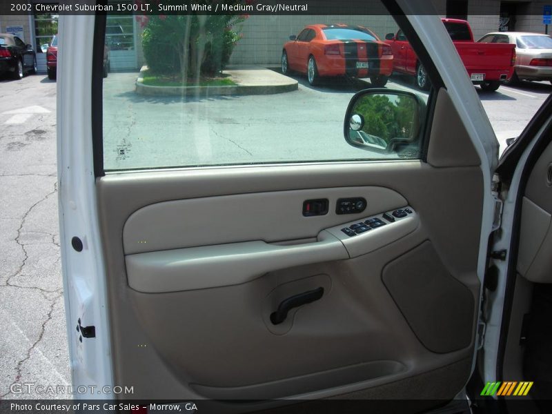 Summit White / Medium Gray/Neutral 2002 Chevrolet Suburban 1500 LT