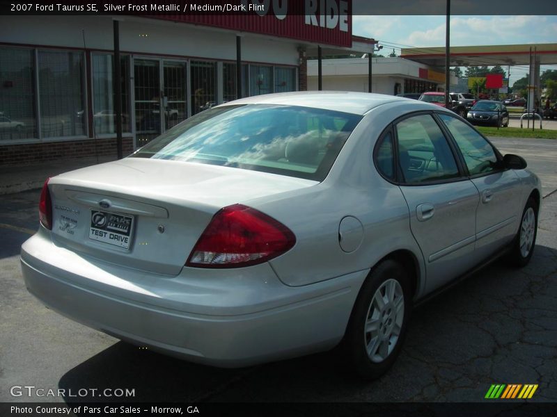 Silver Frost Metallic / Medium/Dark Flint 2007 Ford Taurus SE