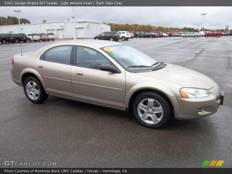 Light Almond Pearl / Dark Slate Gray 2002 Dodge Stratus SXT Sedan
