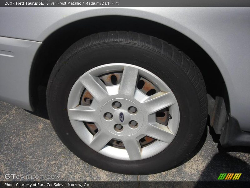 Silver Frost Metallic / Medium/Dark Flint 2007 Ford Taurus SE