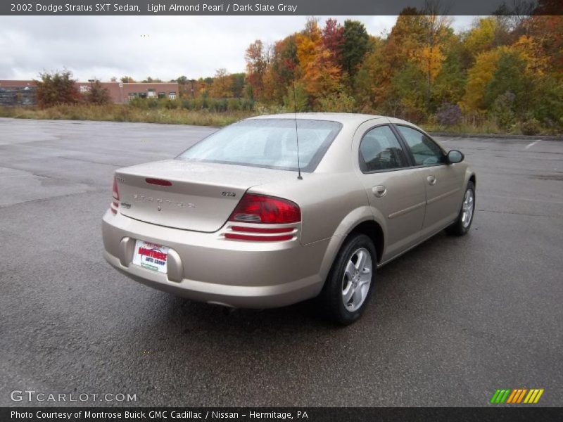 Light Almond Pearl / Dark Slate Gray 2002 Dodge Stratus SXT Sedan
