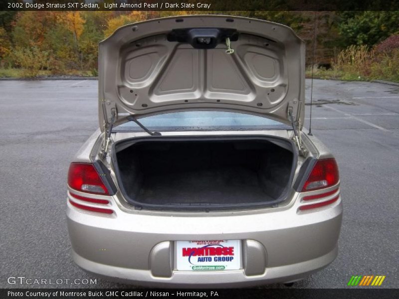 Light Almond Pearl / Dark Slate Gray 2002 Dodge Stratus SXT Sedan
