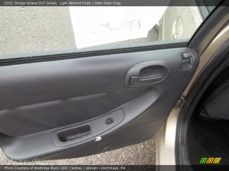 Light Almond Pearl / Dark Slate Gray 2002 Dodge Stratus SXT Sedan
