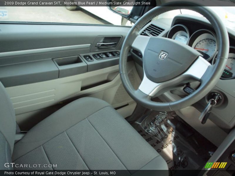 Modern Blue Pearl / Medium Slate Gray/Light Shale 2009 Dodge Grand Caravan SXT