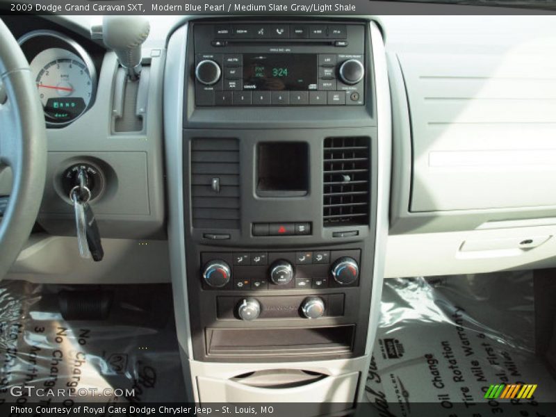 Modern Blue Pearl / Medium Slate Gray/Light Shale 2009 Dodge Grand Caravan SXT