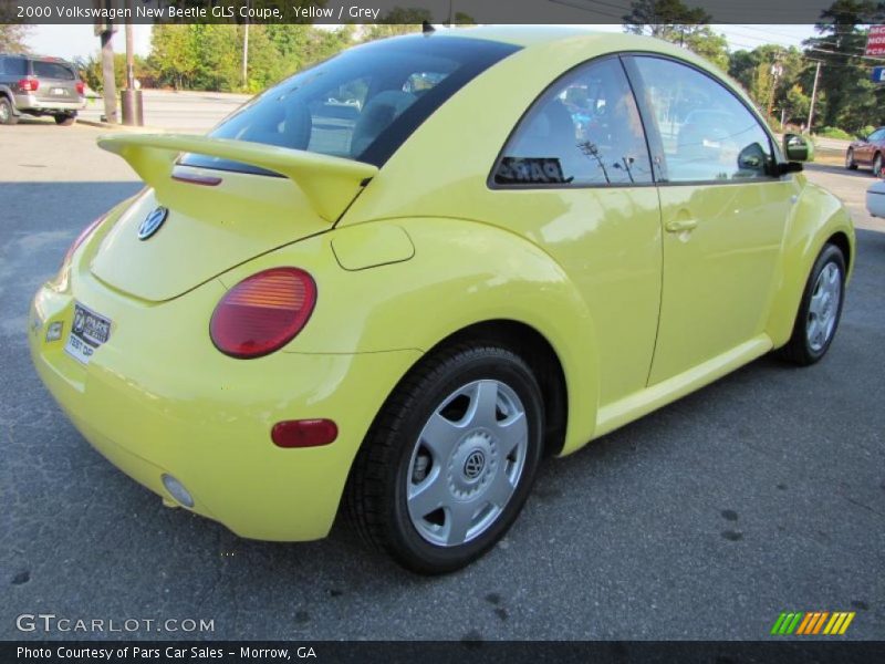 Yellow / Grey 2000 Volkswagen New Beetle GLS Coupe