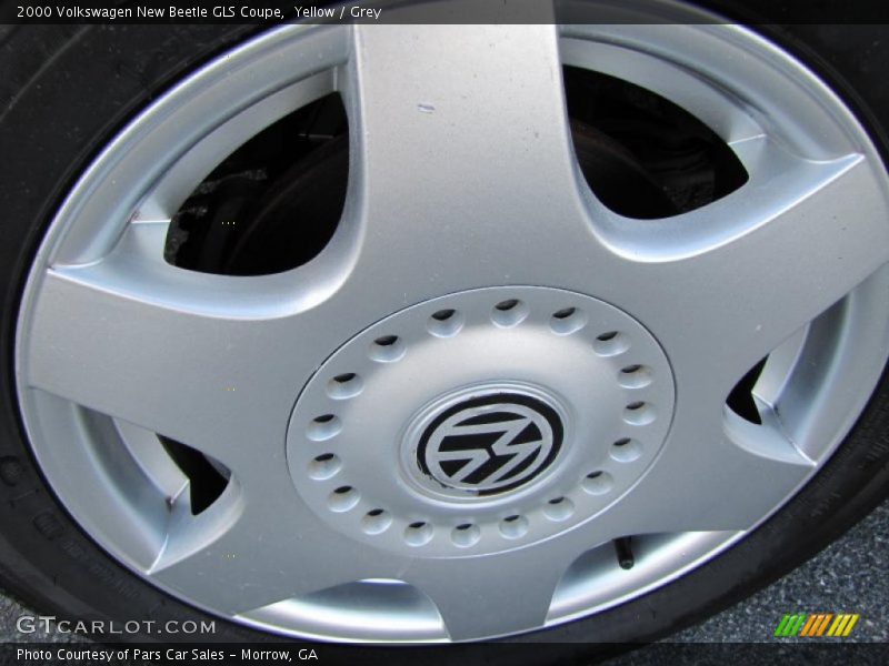 Yellow / Grey 2000 Volkswagen New Beetle GLS Coupe
