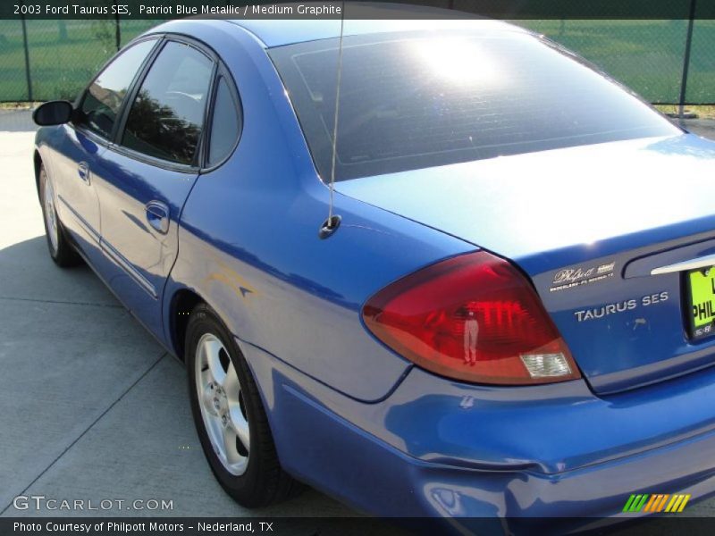 Patriot Blue Metallic / Medium Graphite 2003 Ford Taurus SES