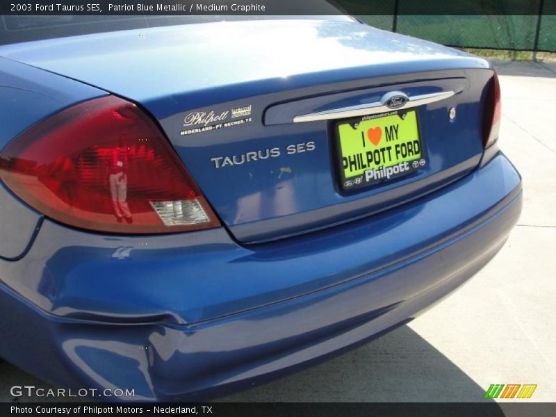 Patriot Blue Metallic / Medium Graphite 2003 Ford Taurus SES