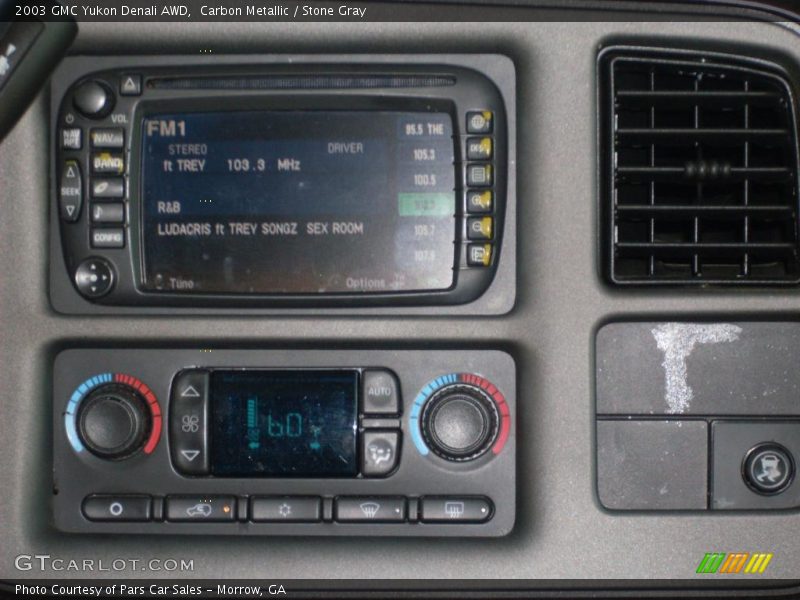 Controls of 2003 Yukon Denali AWD