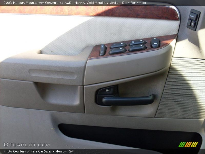 Harvest Gold Metallic / Medium Dark Parchment 2003 Mercury Mountaineer Convenience AWD