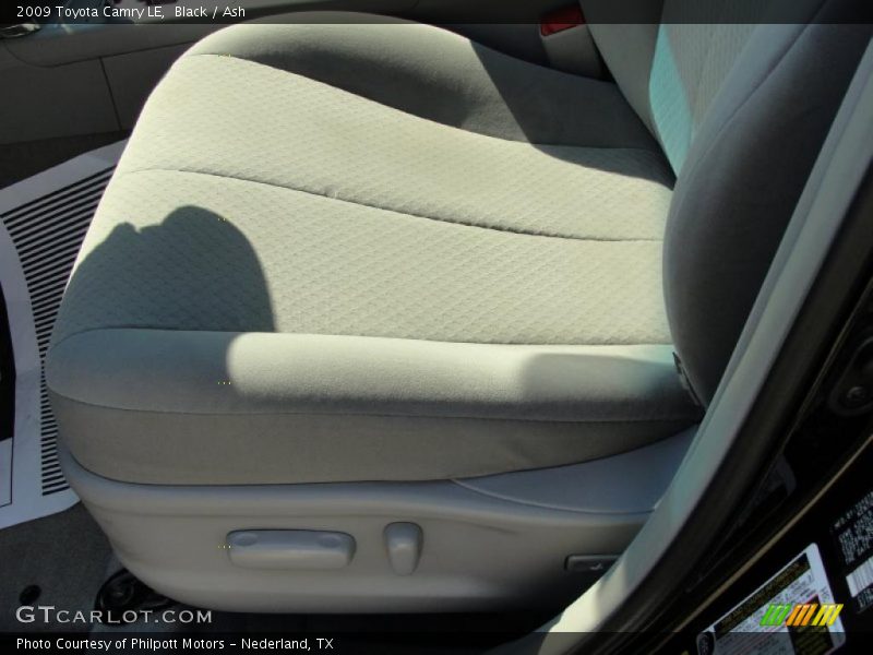 Black / Ash 2009 Toyota Camry LE