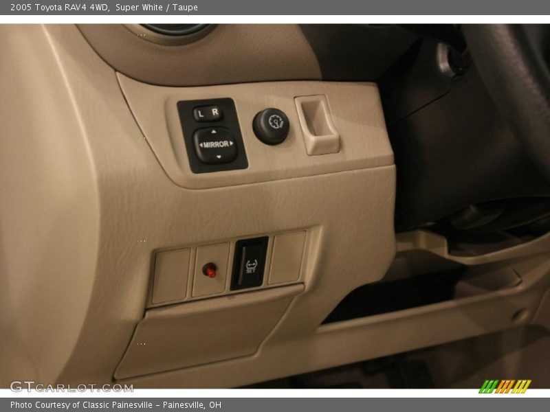 Super White / Taupe 2005 Toyota RAV4 4WD