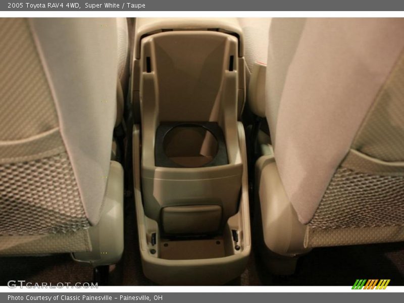 Super White / Taupe 2005 Toyota RAV4 4WD