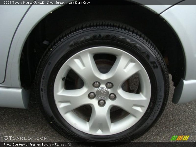 Silver Streak Mica / Dark Gray 2005 Toyota Matrix XR AWD