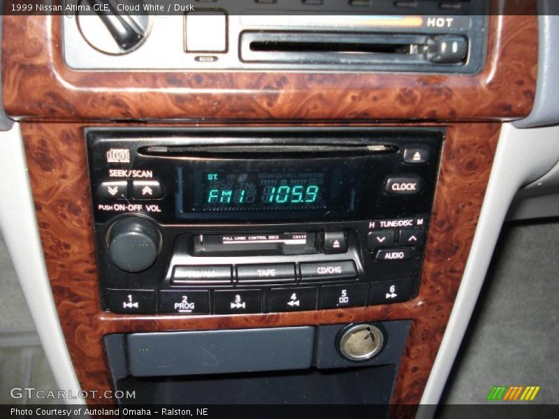 Cloud White / Dusk 1999 Nissan Altima GLE