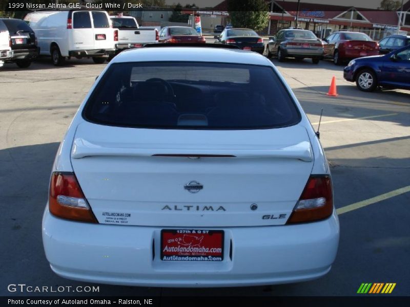 Cloud White / Dusk 1999 Nissan Altima GLE