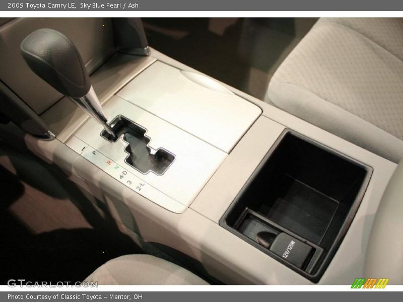 Sky Blue Pearl / Ash 2009 Toyota Camry LE