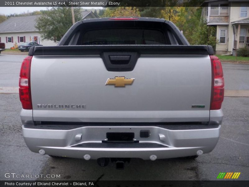 Sheer Silver Metallic / Ebony 2011 Chevrolet Avalanche LS 4x4