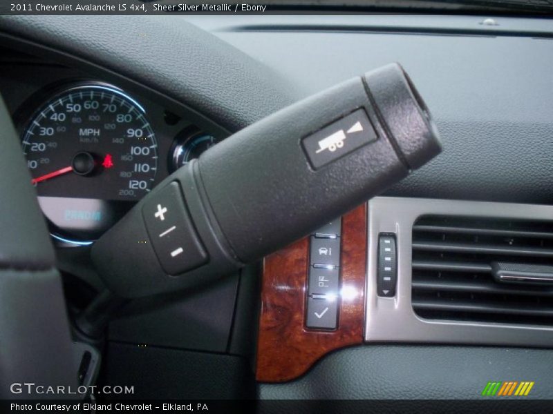 Sheer Silver Metallic / Ebony 2011 Chevrolet Avalanche LS 4x4