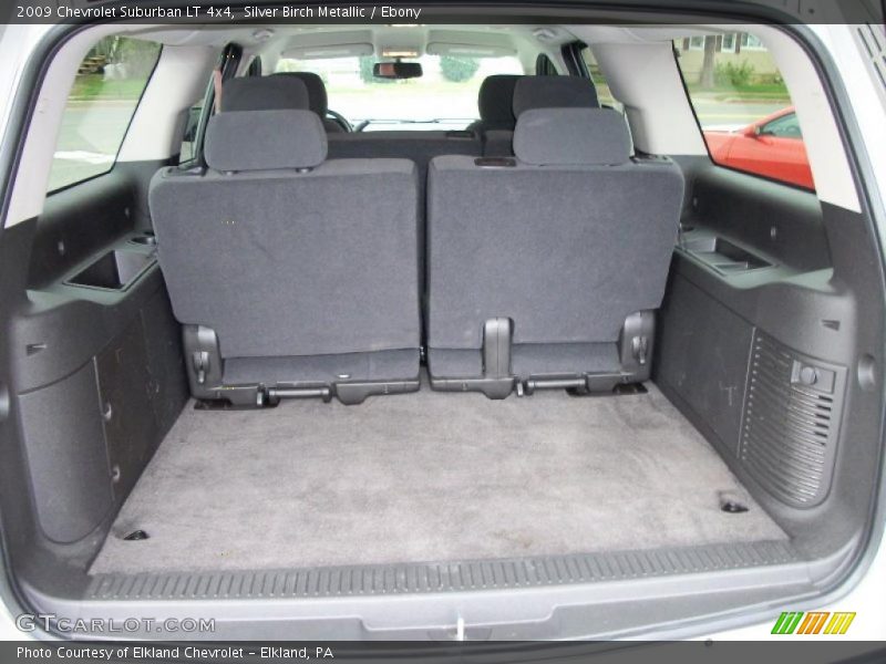 Silver Birch Metallic / Ebony 2009 Chevrolet Suburban LT 4x4