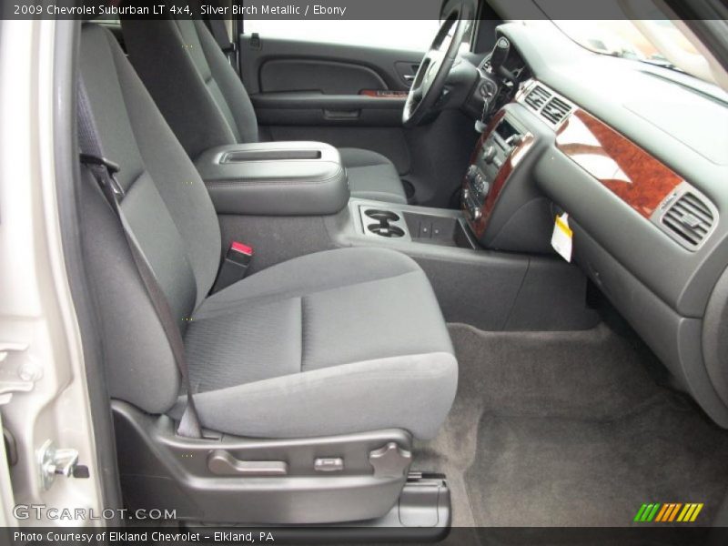 Silver Birch Metallic / Ebony 2009 Chevrolet Suburban LT 4x4