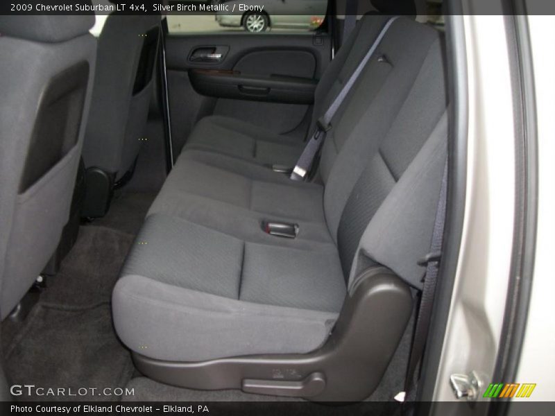 Silver Birch Metallic / Ebony 2009 Chevrolet Suburban LT 4x4