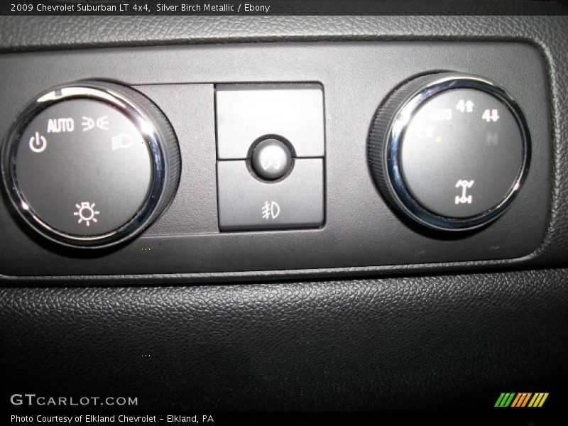 Silver Birch Metallic / Ebony 2009 Chevrolet Suburban LT 4x4
