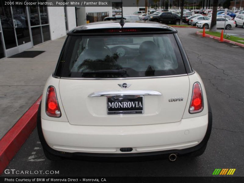 Pepper White / Panther Black 2006 Mini Cooper Hardtop