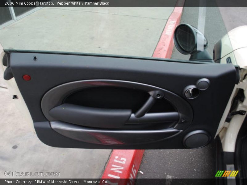 Pepper White / Panther Black 2006 Mini Cooper Hardtop