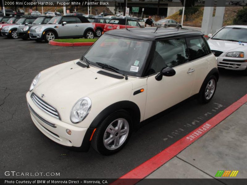 Pepper White / Panther Black 2006 Mini Cooper Hardtop
