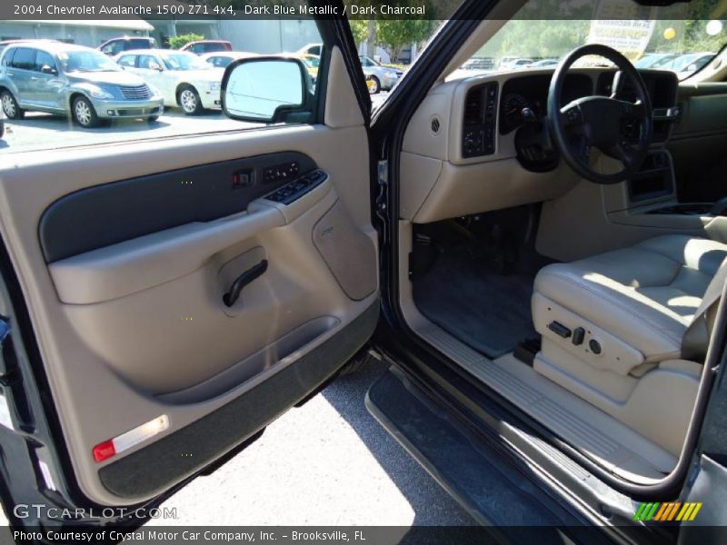 Dark Blue Metallic / Dark Charcoal 2004 Chevrolet Avalanche 1500 Z71 4x4