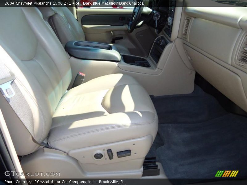 Dark Blue Metallic / Dark Charcoal 2004 Chevrolet Avalanche 1500 Z71 4x4
