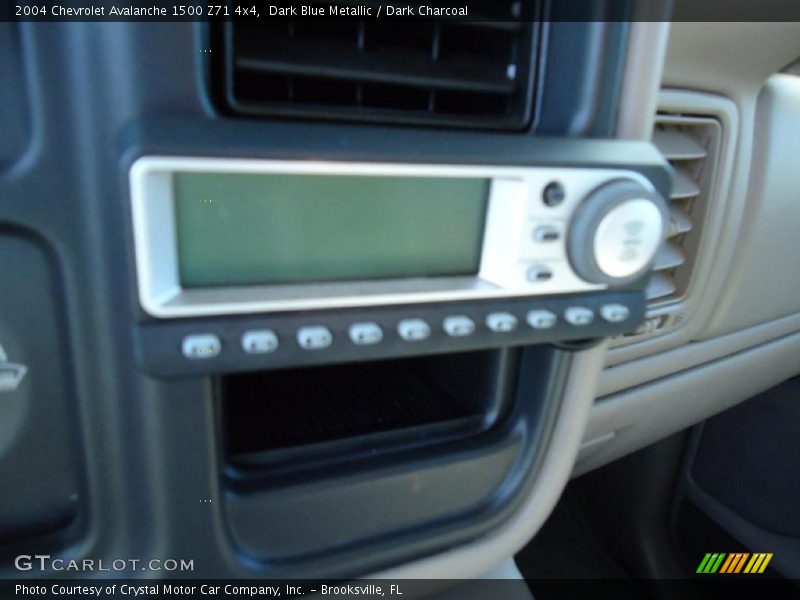 Dark Blue Metallic / Dark Charcoal 2004 Chevrolet Avalanche 1500 Z71 4x4