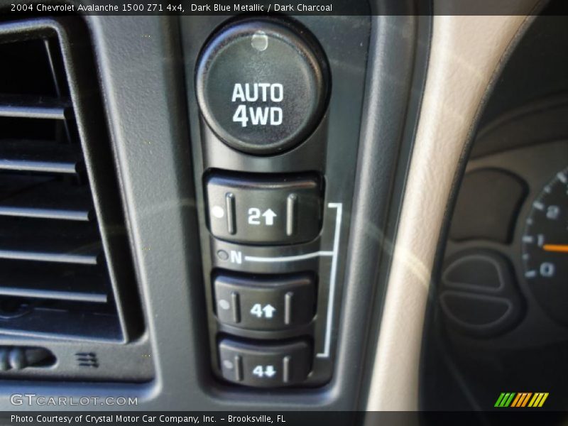 Dark Blue Metallic / Dark Charcoal 2004 Chevrolet Avalanche 1500 Z71 4x4