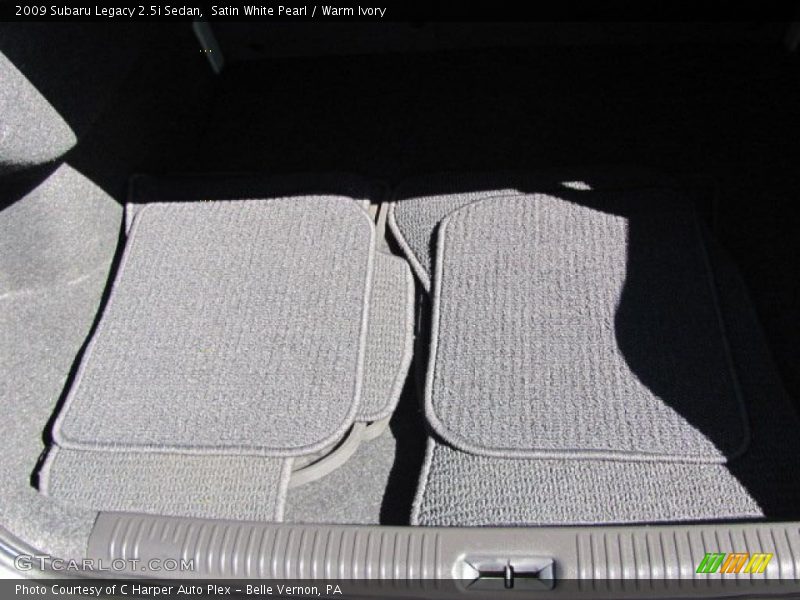 Satin White Pearl / Warm Ivory 2009 Subaru Legacy 2.5i Sedan