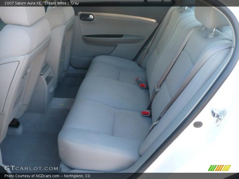 Cream White / Gray 2007 Saturn Aura XE