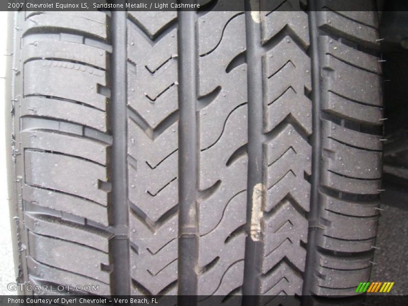 Sandstone Metallic / Light Cashmere 2007 Chevrolet Equinox LS