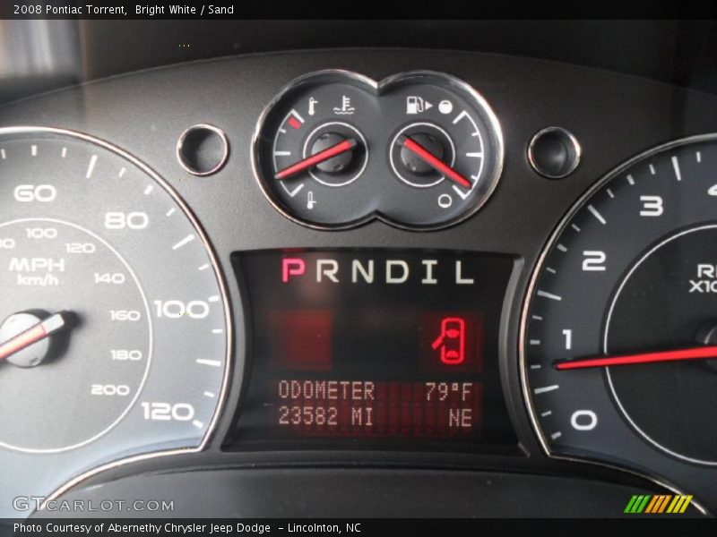 Bright White / Sand 2008 Pontiac Torrent