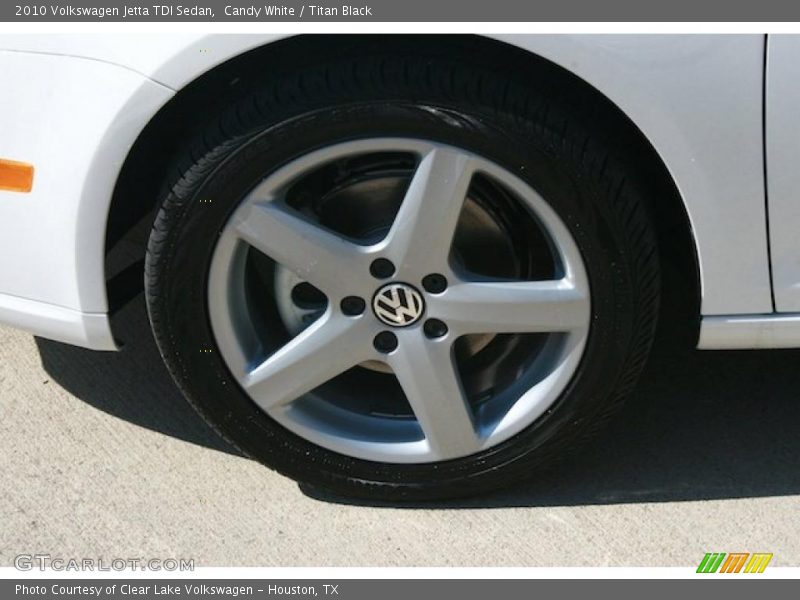 Candy White / Titan Black 2010 Volkswagen Jetta TDI Sedan