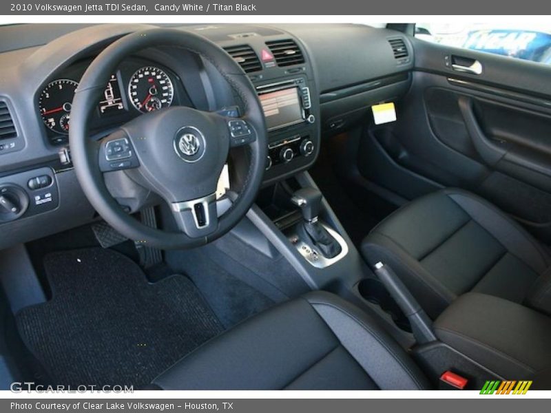 Candy White / Titan Black 2010 Volkswagen Jetta TDI Sedan