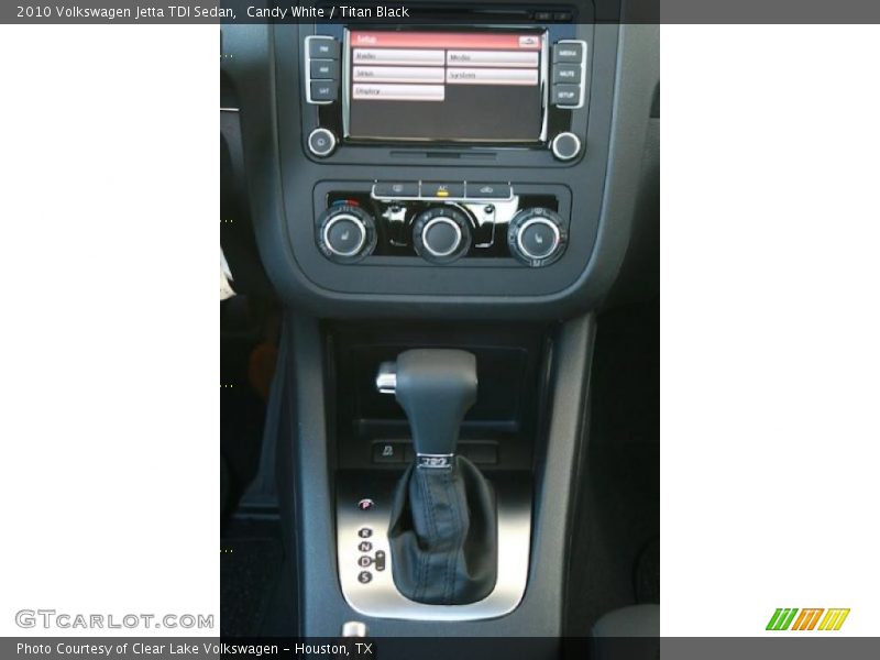 Candy White / Titan Black 2010 Volkswagen Jetta TDI Sedan