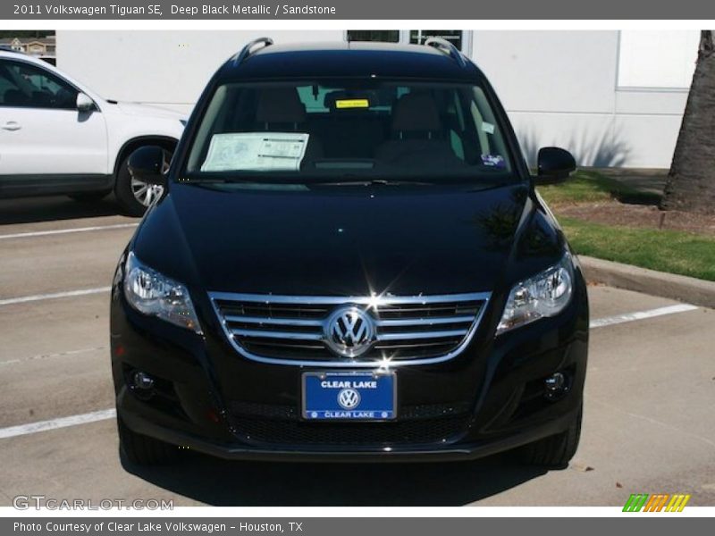 Deep Black Metallic / Sandstone 2011 Volkswagen Tiguan SE